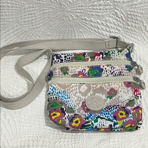 Kipling Crossbody Floral Watercolor Bag 3 Zipper!!!